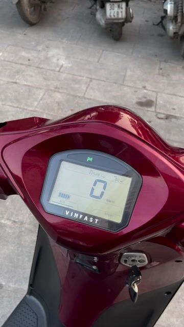 Xe máy điện Vinfast Feliz 2022 Đỏ. Mua bán Xe điện tại Quận Cầu Giấy Hà Nội được đăng bởi Anh Khoa hình 1