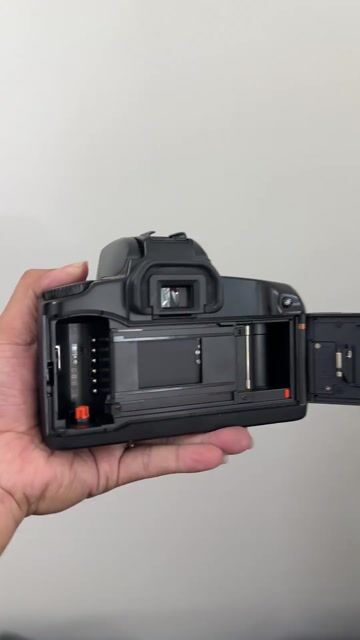 Máy ảnh Canon EOS 100QD Đen. Mua bán Máy ảnh, Máy quay tại Huyện Phú Vang Thừa Thiên Huế được đăng bởi Bối hình 1