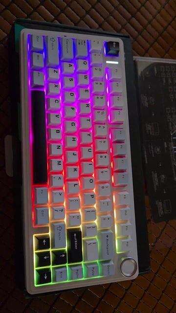 Bàn phím cơ Aula F75 Trắng RGB. Mua bán Phụ kiện (Màn hình, Chuột...) tại Quận Kiến An Hải Phòng được đăng bởi Đỗ Văn Đại hình 1