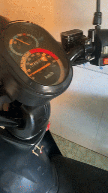 Xe máy điện E. Windy Trắng Đã sử dụng. Mua bán Xe máy tại Huyện Nhà Bè Tp Hồ Chí Minh được đăng bởi MUA BÁN VUI VẺ 8668 hình 1