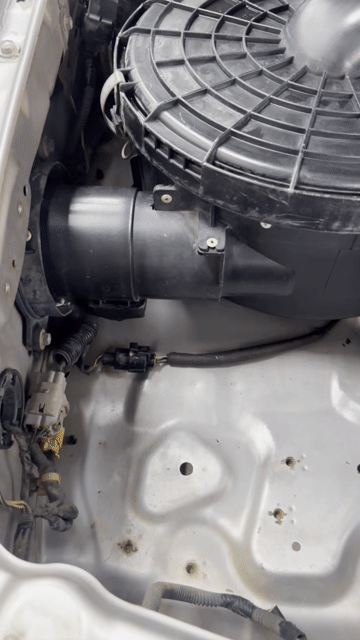 Toyota Land Cruiser Bạc. Mua bán Ô tô tại Thị Xã Buôn Hồ Đắk Lắk được đăng bởi Lê Trọng Phan hình 1