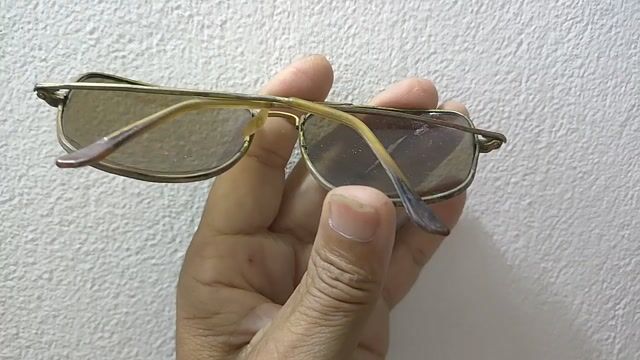 Kính râm Ray-Ban Aviator Vàng 18K USA. Mua bán Phụ kiện thời trang khác tại Thành phố Long Xuyên An Giang được đăng bởi NGUYỄN LONG 217 hình 1