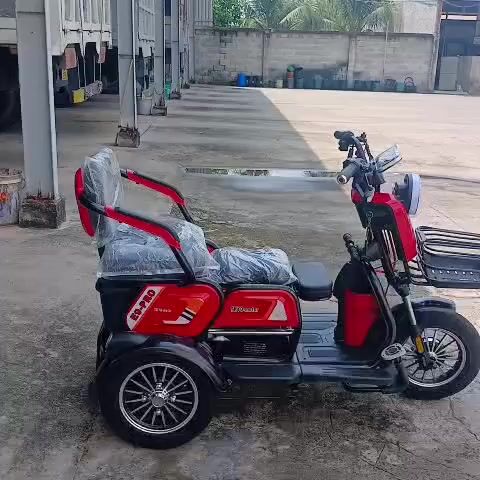 Xe điện 3 bánh màu Đỏ. Mua bán Phương tiện khác tại Thị xã Bến Cát Bình Dương được đăng bởi pham the cao hình 1