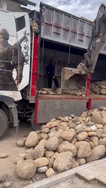 Đá cuội tự nhiên điểm nhấn tinh tế mọi công trình. Mua bán Cây cảnh, đồ trang trí tại Huyện Thanh Trì Hà Nội được đăng bởi Hao Nguyenl hình 1