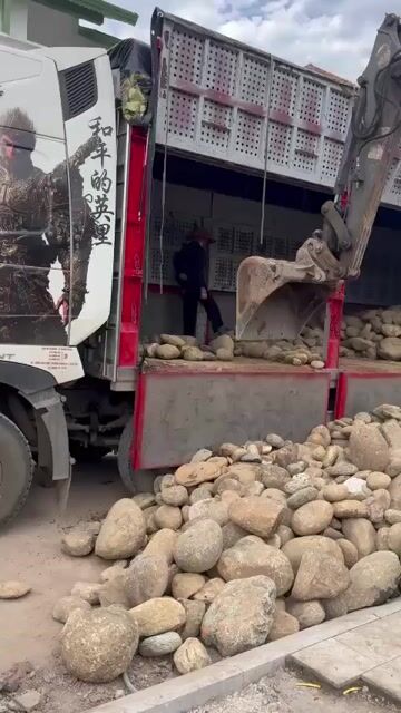 Đá cuội tự nhiên điểm nhấn tinh tế mọi công trình. Mua bán Cây cảnh, đồ trang trí tại Huyện Thanh Trì Hà Nội được đăng bởi Hao Nguyenl hình 1
