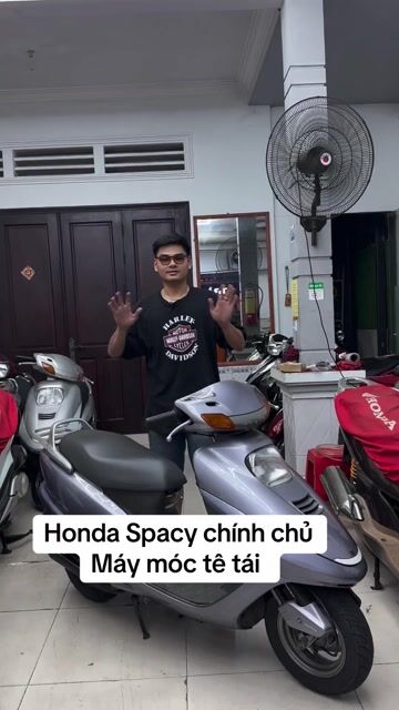 Honda Spacy 125 chính chủ dọn zin new. Mua bán Xe máy tại Thành phố Thủ Đức Tp Hồ Chí Minh được đăng bởi Lê Hạnh hình 1