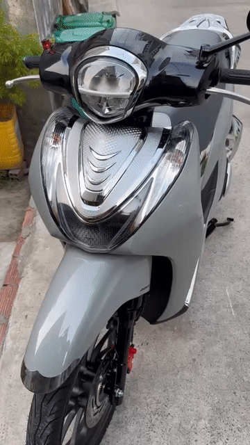 Honda SH Mode 2026 Xám. Mua bán Xe máy tại Thành phố Thủ Đức Tp Hồ Chí Minh được đăng bởi huy hoàng  hình 1