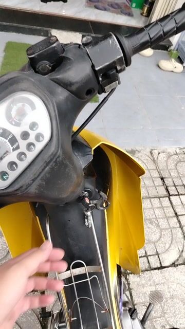 Yamaha Jupiter V màu Vàng. Mua bán Xe máy tại Quận Liên Chiểu Đà Nẵng được đăng bởi Thành Đồng hình 1