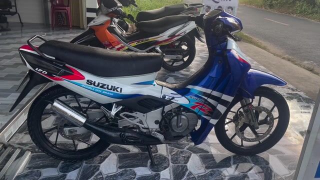 Suzuki Xipo Satria 2000 Xanh trắng. Mua bán Xe máy tại Huyện U Minh Thượng Kiên Giang được đăng bởi DV Cầm đồ kiên giang hình 1