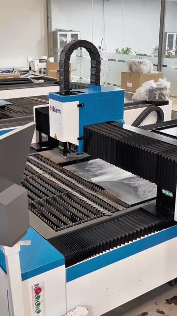 Máy cắt laser CNC Raycus 3000W Raytools. Mua bán Đồ chuyên dụng, Giống nuôi trồng tại Thành phố Thuận An Bình Dương được đăng bởi Nguyễn Tâm hình 1