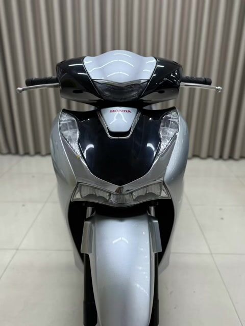 Honda SH 150i 2022 Bạc Tự động. Mua bán Xe máy tại Quận Thanh Khê Đà Nẵng được đăng bởi THẾ MẪN CHUYÊN XE LƯỚT CÓ BÁN TRẢ GÓP  hình 1