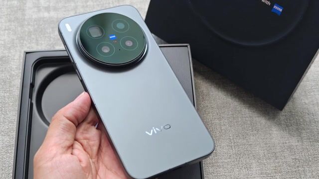 Vivo X300 Pro 16GB/512GB Đen Quốc Tế Fullbox Keng. Mua bán Điện thoại tại Quận 3 Tp Hồ Chí Minh được đăng bởi Minh Phạm hình 1