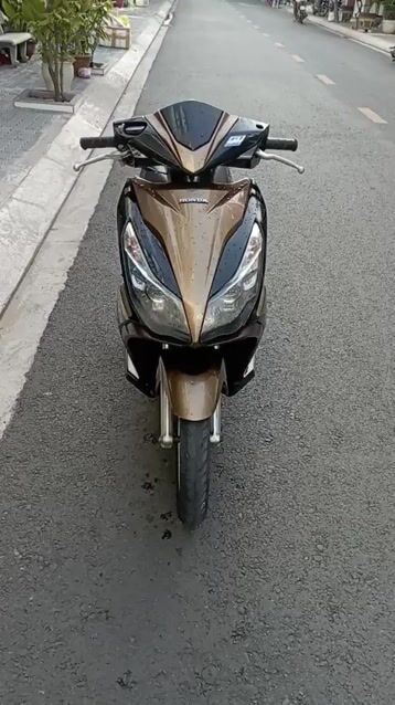 Honda AB Fi(2014)bst69,xe zin êm ru,đẹp keng. Mua bán Xe máy tại Quận 7 Tp Hồ Chí Minh được đăng bởi Trung Anh hình 1