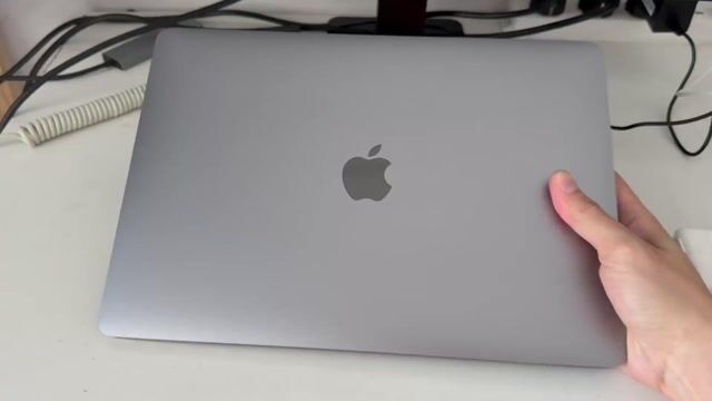 Apple Macbook Air M1 8GB/256GB pin 93% sạc 97 lần. Mua bán Laptop tại Quận 7 Tp Hồ Chí Minh được đăng bởi Nguyên hình 1