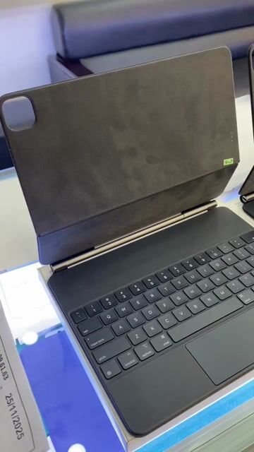 Bàn phím Magic Keyboard iPad Pro 12.9 &Air 13" 99%. Mua bán Phụ kiện (Màn hình, Chuột...) tại Quận 5 Tp Hồ Chí Minh được đăng bởi BVTMOBILE HỆ THỐNG BÁN LẺ UY TÍN hình 1