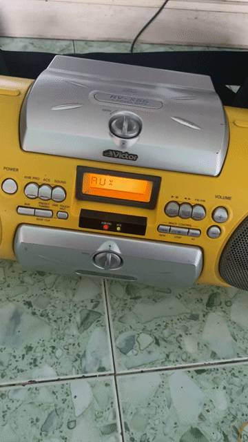 Đài cassette Victor Vàng. Mua bán Tivi, Âm thanh tại Huyện Nhà Bè Tp Hồ Chí Minh được đăng bởi MUA BÁN VUI VẺ 1168 hình 1