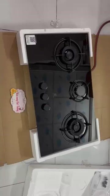 Bếp ga âm Electrolux EHG7303BF 3 vùng nấu. Mua bán Bếp, lò, đồ điện nhà bếp tại Huyện Bình Chánh Tp Hồ Chí Minh được đăng bởi Điện Máy Cát Tường hình 1