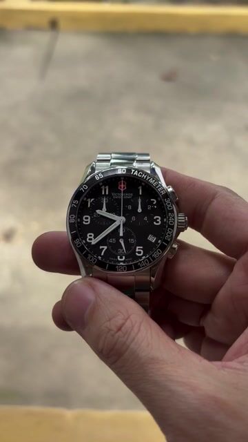 Đồng hồ Victorinox 241122 chronograph. Mua bán Đồng hồ tại Thị xã Sơn Tây Hà Nội được đăng bởi Nguyễn xuân vị hình 1