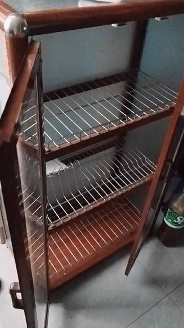 Tủ bát khung nhôm kính Nâu. Mua bán Tủ, kệ gia đình tại Huyện Thanh Trì Hà Nội được đăng bởi Lê  hình 1