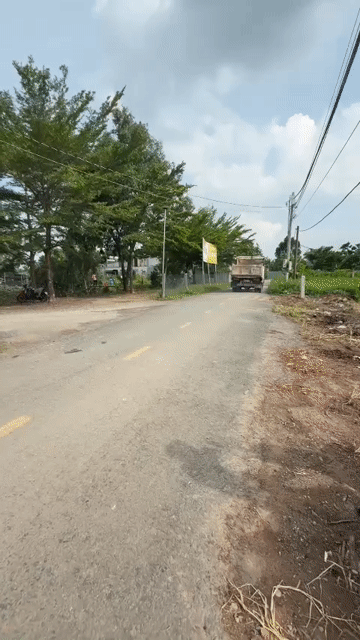 Mua bán Đất Huyện Hóc Môn Tp Hồ Chí Minh diện tích 4500 m² giá 18 tỷ
