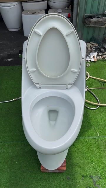 Bồn cầu KOHLER K-3722 mới 90% 🚽🚽🚽. Mua bán Thiết bị vệ sinh, nhà tắm tại Quận Tân Bình Tp Hồ Chí Minh được đăng bởi Đồ Cũ Giá Tốt  hình 1