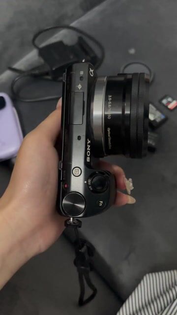 Máy ảnh Sony NEX-5R Đen. Mua bán Máy ảnh, Máy quay tại Quận Hà Đông Hà Nội được đăng bởi 01 Nguyễn Quỳnh Mai hình 1