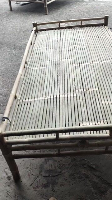 Giường tre màu Nâu nhạt. Mua bán Mẹ và bé tại Quận 12 Tp Hồ Chí Minh được đăng bởi Bố Kẹo Chíp hình 1