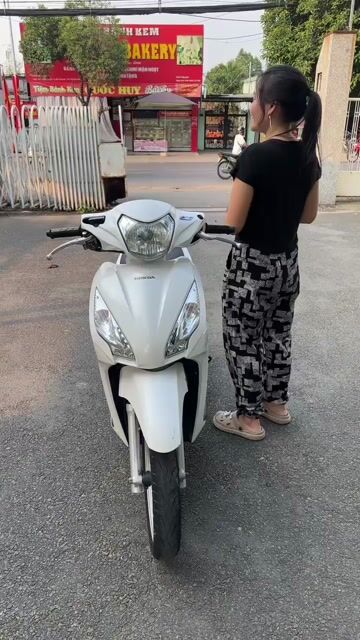 Honda Vision 2015 Trắng. Mua bán Xe máy tại Thành phố Thuận An Bình Dương được đăng bởi xe máy phước thịnh hình 1