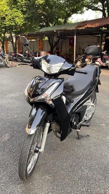 Honda Wave 125 Đen 10148 km. Mua bán Xe máy tại Quận Bình Tân Tp Hồ Chí Minh được đăng bởi Trịnh Ngọc Hiệp hình 1