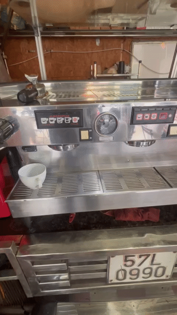 Máy pha cà phê La Marzocco 3 groups. Mua bán Bếp, lò, đồ điện nhà bếp tại Thành phố Bảo Lộc Lâm Đồng được đăng bởi An Lâm hình 1