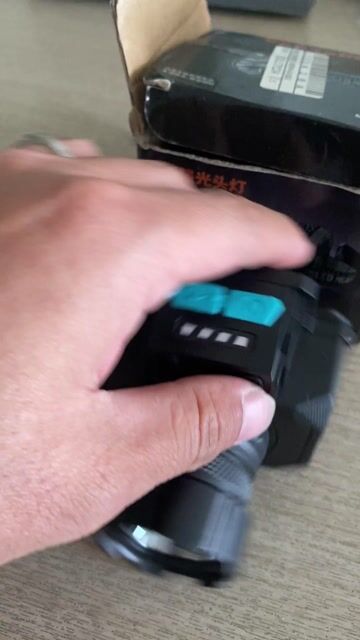 Đèn pin đội đầu siêu sáng sạc cổng type C. Mua bán Đèn tại Thành phố Mỹ Tho Tiền Giang được đăng bởi phạm minh quyền hình 1