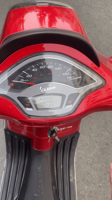 Piaggio Vespa Sprint Đỏ 4295 km. Mua bán Xe máy tại Huyện Bình Chánh Tp Hồ Chí Minh được đăng bởi Nguyễn Văn Cường hình 1