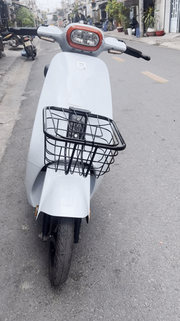 Xe đạp điện VC Trắng. Mua bán Xe đạp tại Quận 8 Tp Hồ Chí Minh được đăng bởi Cửa Hàng Xe Điện Huỳnh Như hình 1