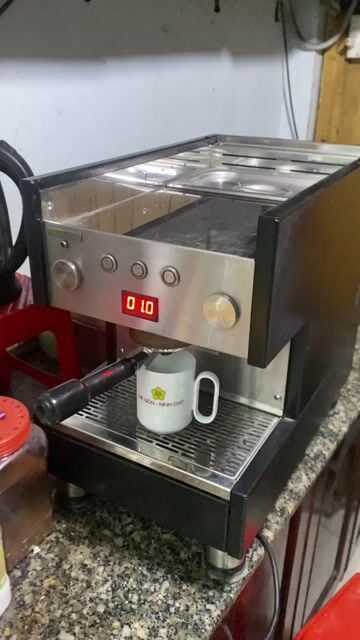 Máy pha cà phê LAMVITA Go 1GR. Mua bán Bếp, lò, đồ điện nhà bếp tại Quận Bình Tân Tp Hồ Chí Minh được đăng bởi Hàng Thanh Lý Giá Rẻ hình 1