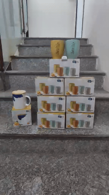 14 cốc sứ (tặng kèm ly sứ có nắp). Mua bán Dụng cụ nhà bếp tại Quận Hoàng Mai Hà Nội được đăng bởi Dương Tuấn Anh hình 1