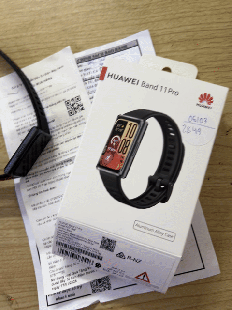 Huawei Band 11 Pro Đen. Mua bán Thiết bị đeo thông minh tại Quận Đống Đa Hà Nội được đăng bởi thắng mobile mua bán điện thoại hình 1