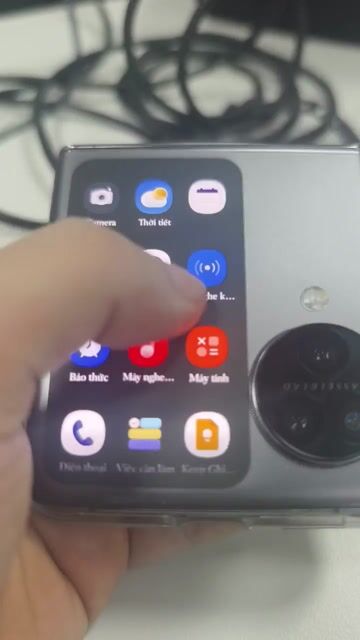Oppo Find N3 Flip 256GB giá xác chữa cháy. Mua bán Điện thoại tại Quận Tân Bình Tp Hồ Chí Minh được đăng bởi A Hiếu hình 1