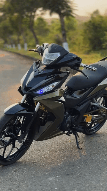 Cần bán honda winner v1 máy móc ngon rin. Mua bán Xe máy tại Quận Hải Châu Đà Nẵng được đăng bởi Hoàng Bách  hình 1