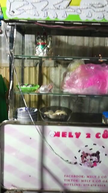 Xe đẩy bán hàng Mely 2 Cô Gái Khung kim loại. Mua bán Đồ chuyên dụng, Giống nuôi trồng tại Huyện Củ Chi Tp Hồ Chí Minh được đăng bởi Tâm Nhi Lâm hình 1