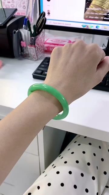 Vòng tay cẩm thạch cao cấp. Mua bán Phụ kiện thời trang khác tại Thành phố Hà Tiên Kiên Giang được đăng bởi Dương Thị Cẩm Thu hình 1