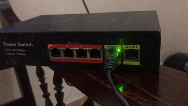 Bộ chuyển đổi PoE và switch POE có fix nhẹ. Mua bán Phụ kiện (Màn hình, Chuột...) tại Huyện Thuận Thành Bắc Ninh được đăng bởi Vũ quân hình 1