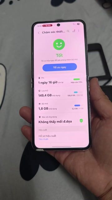 Samsung Z Flip5 8/256gb màu tím SSVN. Mua bán Điện thoại tại Quận Ba Đình Hà Nội được đăng bởi Trần Nghĩa hình 1