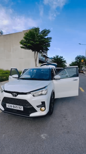 Toyota Raize 2025 1.0 Bi Turbo - 25.000 km. Mua bán Ô tô tại Thành phố Quảng Ngãi Quảng Ngãi được đăng bởi Mỹ Linh hình 1