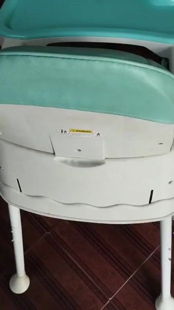 GHẾ ĂN DẶM EM BÉ TẶNG KÈM  MÙNG CHỤP
