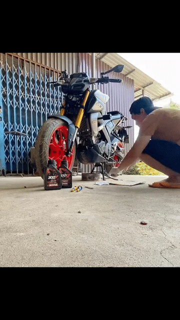 Yamaha MT15 2021 Bạc 21000 km. Mua bán Xe máy tại Huyện Krông Bông Đắk Lắk được đăng bởi truong hoang hình 1