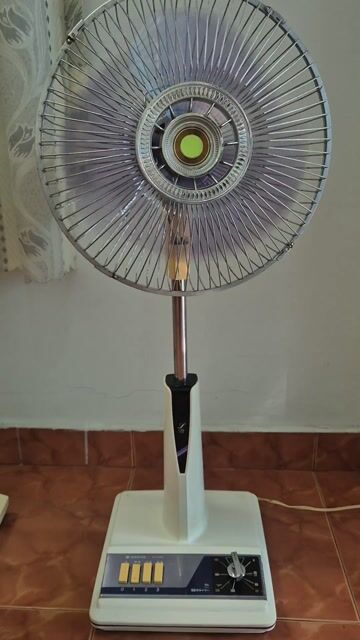 Quạt điện Sanzo Trắng Đã sử dụng. Mua bán Quạt tại Thành phố Vũng Tàu Bà Rịa - Vũng Tàu được đăng bởi Trần Hoàng Dũng  hình 1
