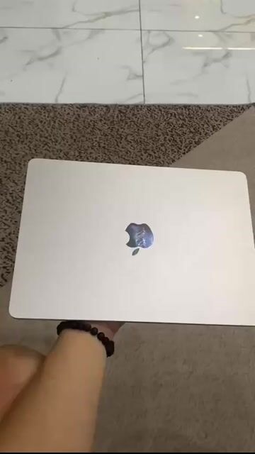 Apple MacBook Air M3 8GB Bạc. Mua bán Laptop tại Quận Nam Từ Liêm Hà Nội được đăng bởi Tuệ Minh hình 1