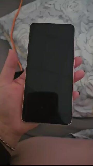 Samsung S21 Hồng  sọc màn hình. Mua bán Điện thoại tại Quận Hai Bà Trưng Hà Nội được đăng bởi Sơn hình 1