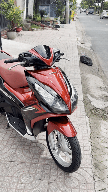 Honda Air Blade Fi 2013 Đỏ đen. Mua bán Xe máy tại Quận 8 Tp Hồ Chí Minh được đăng bởi Đặng Thái Hòa hình 1