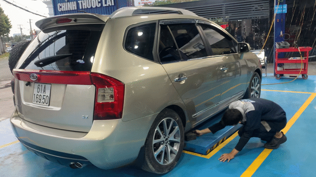 Kia Carens 2014 - 186000 km. Mua bán Ô tô tại Thành phố Thủ Đức Tp Hồ Chí Minh được đăng bởi Đỗ văn Tâm hình 1